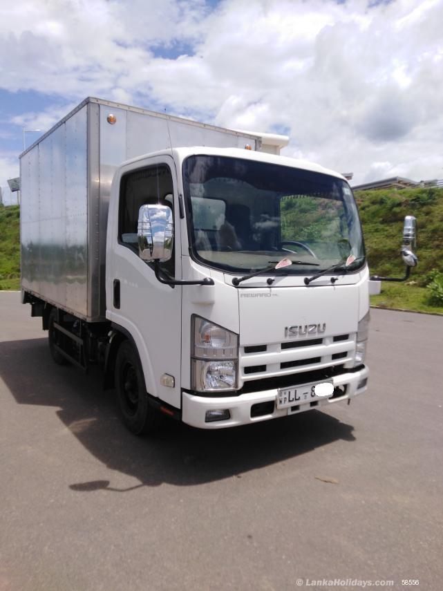 10 1/2' Lorry for Hire in Pepiliyana